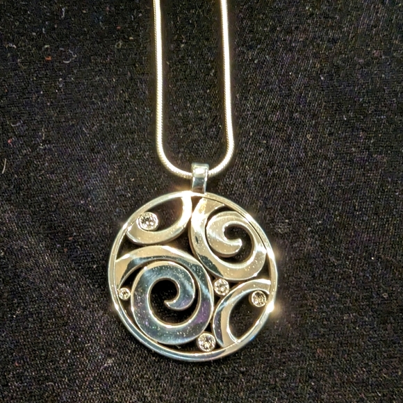 Brighton Pendant Necklace with adjustable snake chain - Picture 1 of 6